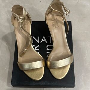 ⭐️✨SALE✨⭐️Naturalizer Gold Heels Elegant High Heeled Sandals